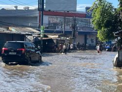 Banjir Dayeuhkolot Motor Masih Tak Bisa Melintas Polisi Arahkan Jalur Alternatif