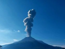 Abu Lewotobi Berpotensi Capai Labuan Bajo BMKG Ingatkan Penerbangan
